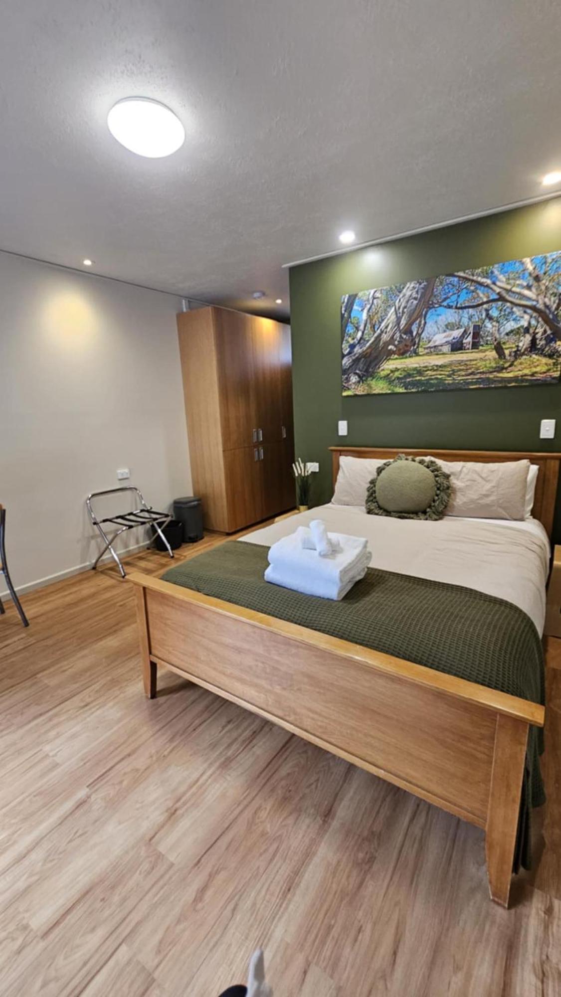 The Bright Motor Inn Buitenkant foto
